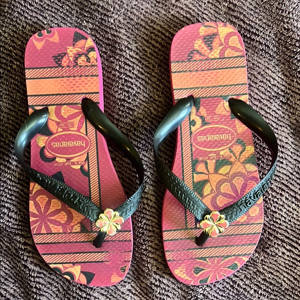 Havaianas Vibrant Floral Sandals size 6 great used condition - Picture 2 of 6